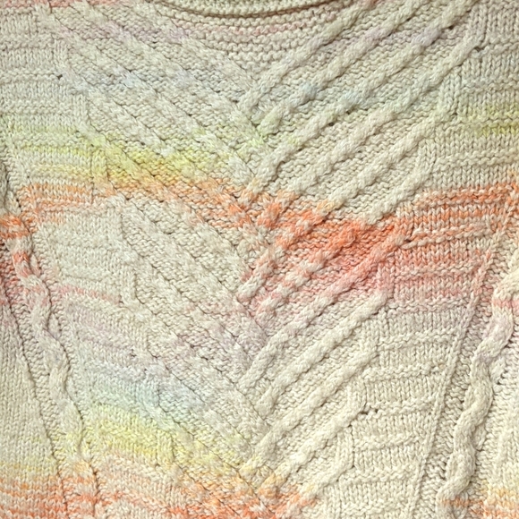 American Eagle - beige sweater with bright colors - size XS - Picture 4 of 4